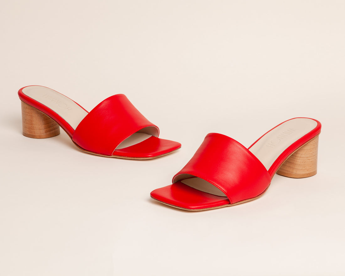 Wide-fit shoes in red with wooden heel